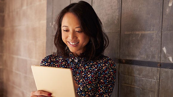 female designer ipad